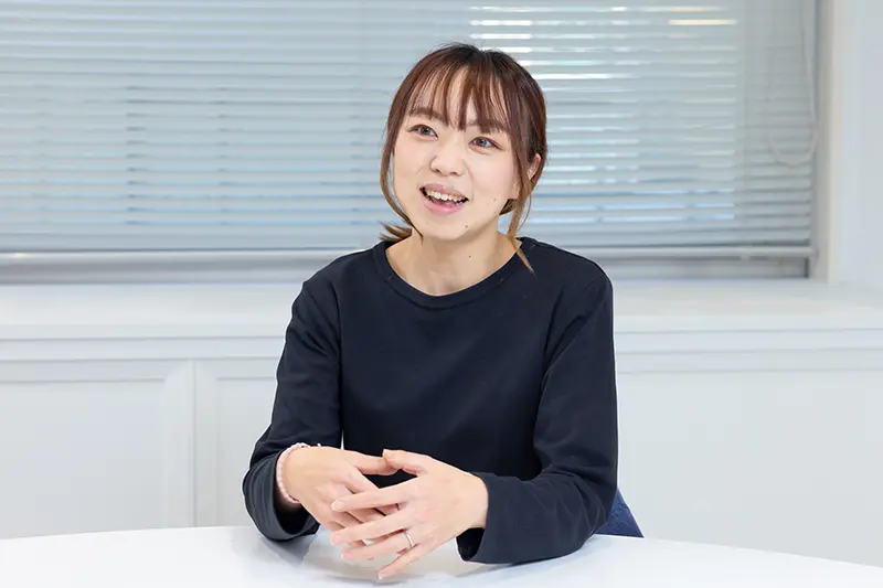 奥野 友美 氏