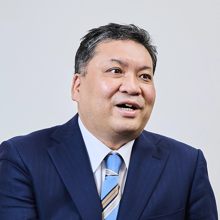 井村 真輝 氏