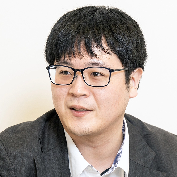 金 眞明 氏
