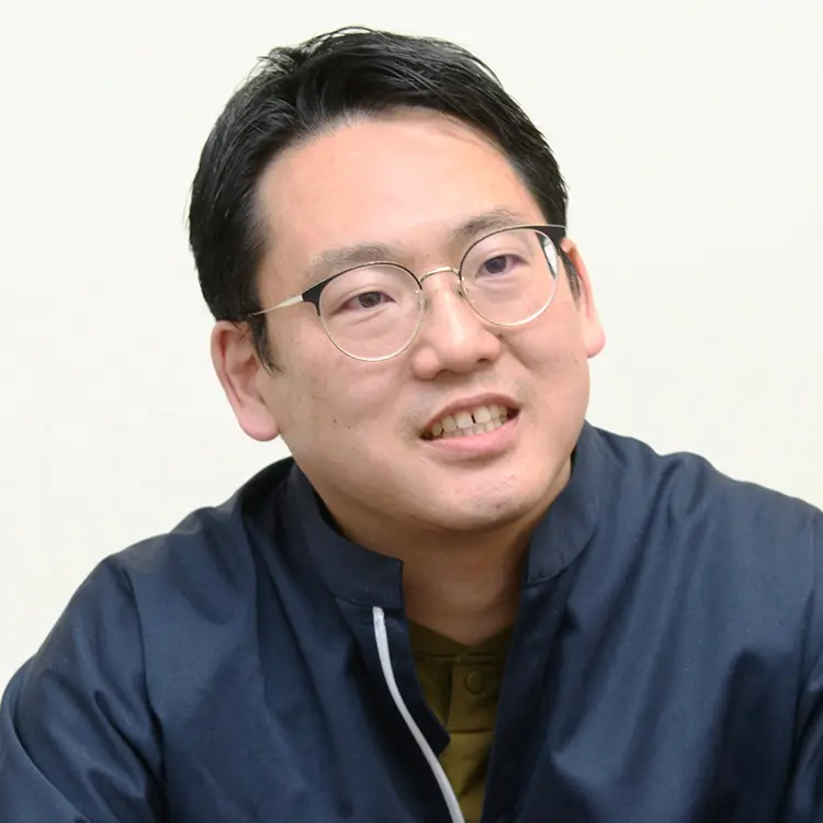小山 宏樹 氏